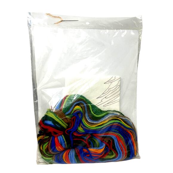 SCARLET MACAW 1983 Candamar Designs Longstitch Crewel Kit 40169 SomethingSpecial - Picture 4 of 4